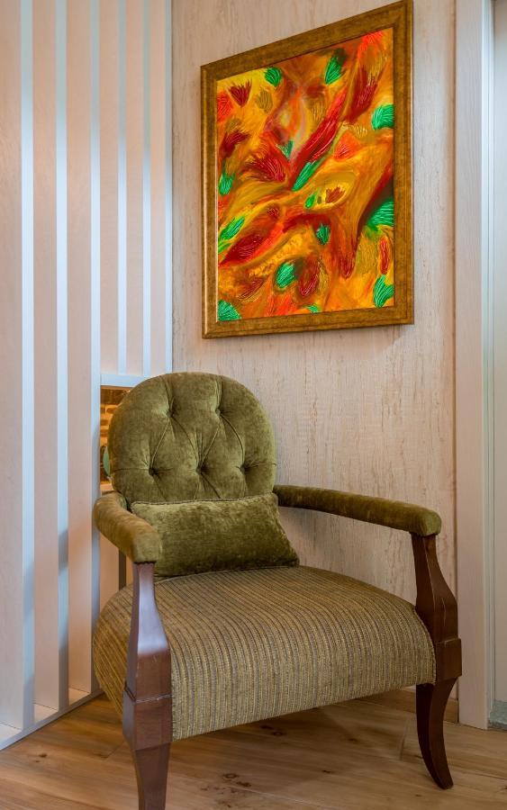Sololaky Wall ティビリシ エクステリア 写真