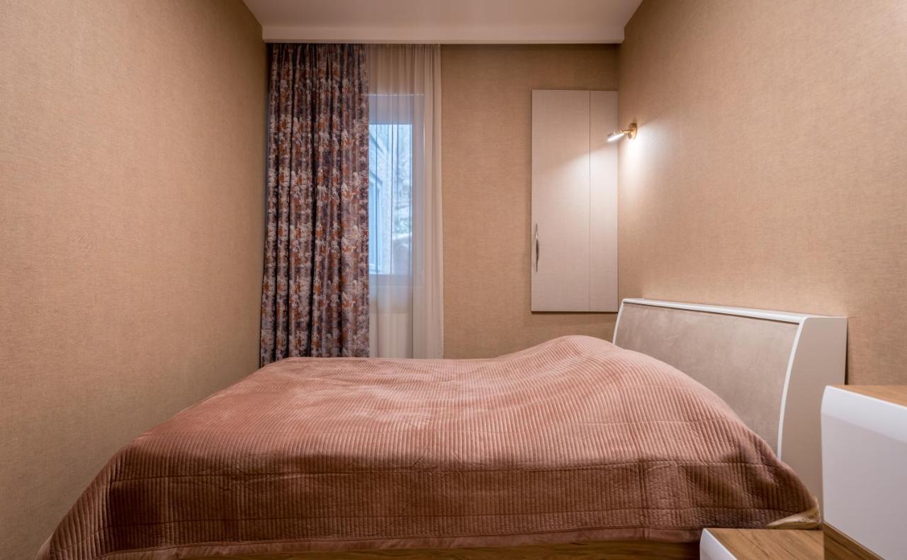 Sololaky Wall ティビリシ エクステリア 写真